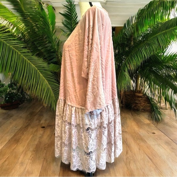 FREE PEOPLE Velvet Lace Fortune Teller Top - Dusty Blush Pink - Small - Picture 8 of 16